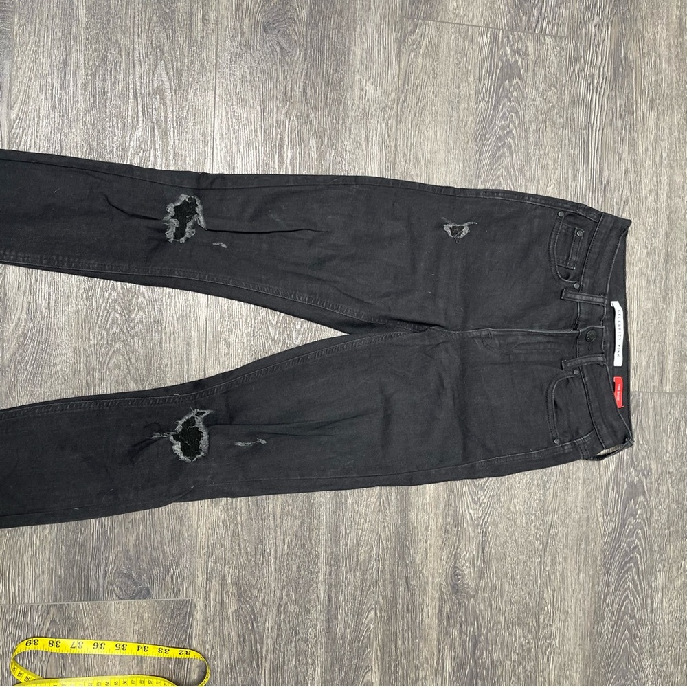 Celebrity Pink Woman's Distressed Black Skinny Jeans Size 25 - Picture 2 of 8